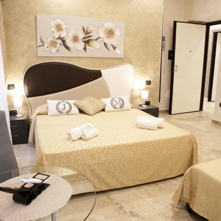 Jadore Monic - Camera Tripla con Bagno Privato - 4