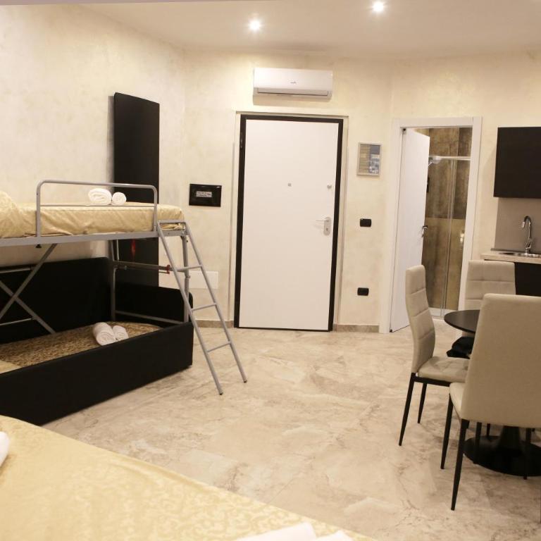 Jadore Monic - Camera Quadrupla con Bagno Privato - 15