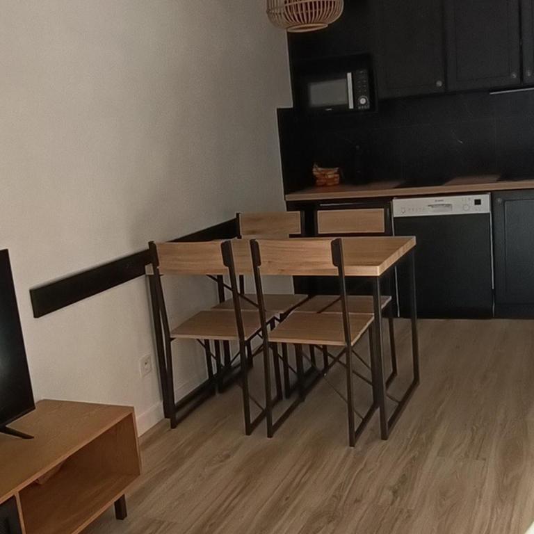 Appartement rénové 2 pièces pour 4 personnes, idéalement situé près des pistes et commerces - FR-1-265-322 - Apartamento (4 adultos) - 10
