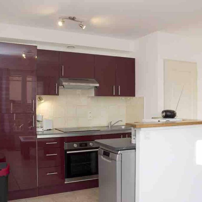 Gîte les coquelicots 2 Quartier résidentiel ( 2 * ) - Two-Bedroom House - 10