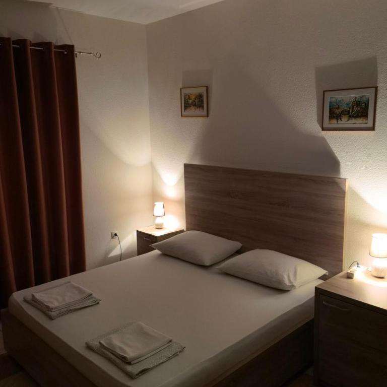 Lovely Bosnian Home - Double Room with Private Bathroom - 9