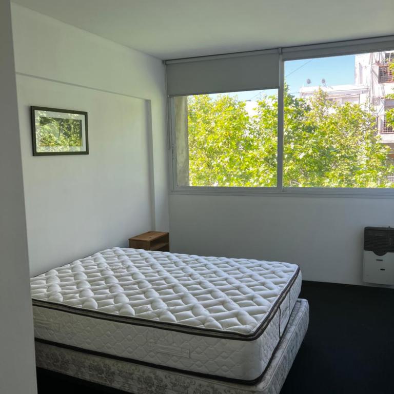 Departamento Entero con Terraza y Parrilla 3 ambientes - Apartamento de 2 dormitorios - 11