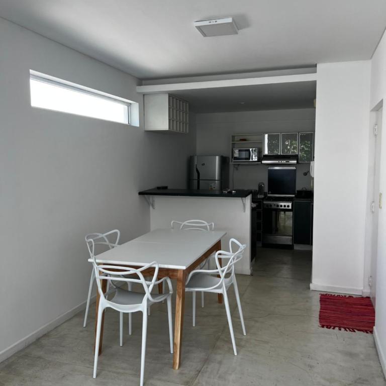 Departamento Entero con Terraza y Parrilla 3 ambientes - Apartamento de 2 dormitorios - 2