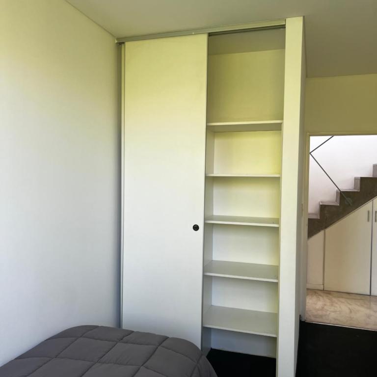 Departamento Entero con Terraza y Parrilla 3 ambientes - Apartamento de 2 dormitorios - 14