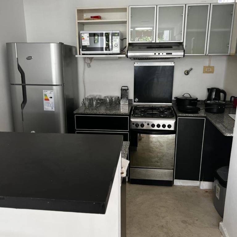 Departamento Entero con Terraza y Parrilla 3 ambientes - Apartamento de 2 dormitorios - 6