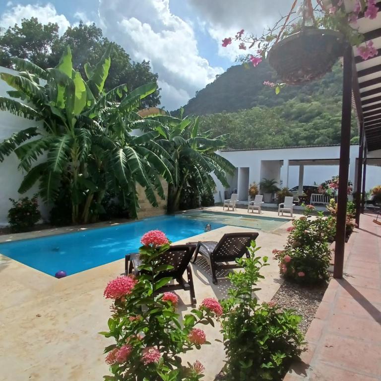Casa Fortuna, piscina privada, 4 hab-5 baños I Villa en Honda - Villa - 1
