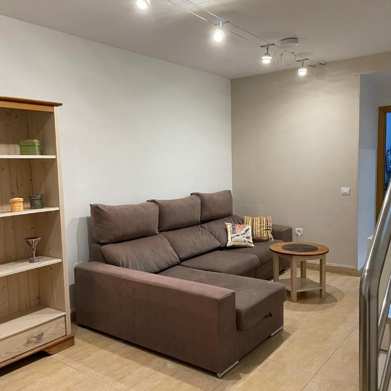 Castillo Holiday Home - Two-Bedroom House - 1