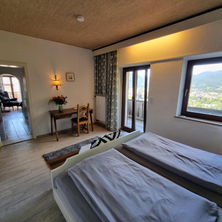 Malerhaus Ferienwohnungen - Apartment mit Balkon - 3