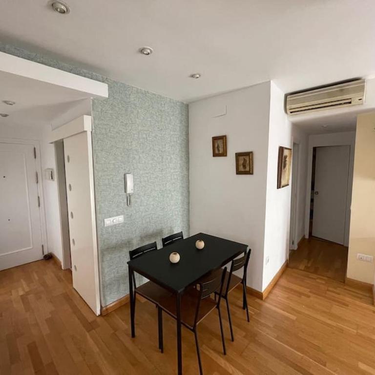Apto Junto Catedral y Maestranza - Apartamento de 2 dormitorios - 3