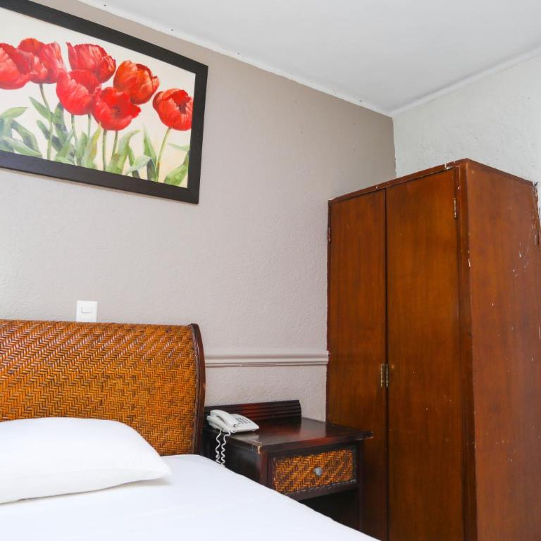 Hotel Parador - Habitación con cama extragrande. - 16