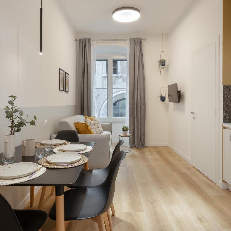 Trieste Timeless 2-bedrooms flat - Appartamento con 1 Camera da Letto - 1
