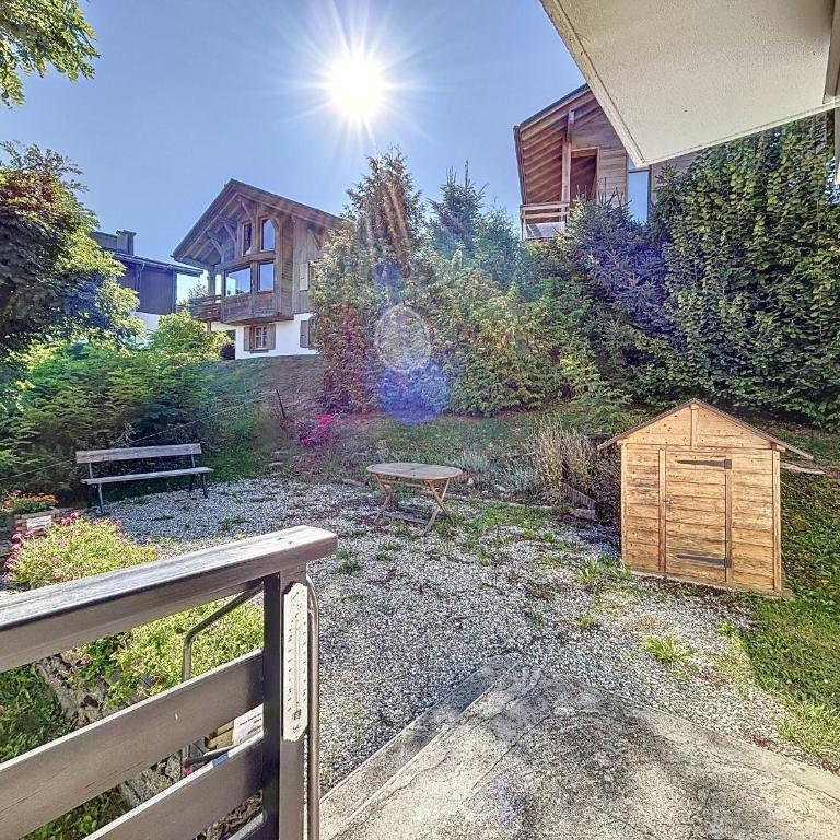 Bel Apt au Centre de Combloux avec Jardin, Balcon, Wifi et Parking à 300m des Commerces - Appartement 2 Chambres - 3