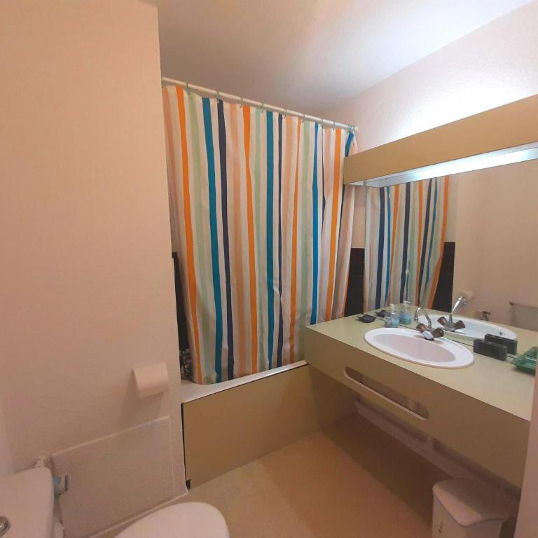 Studio Cosy au Pied du Port de Plaisance de Capbreton pour 4 Pers. avec Wifi et Plages Proches - FR-1-239-889 - Studio - 6