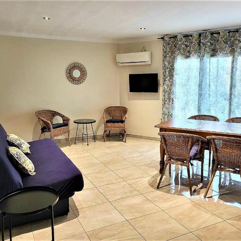Apartamento Acogedor para 6 a 80m de la Playa - ES-258-39 - Apartment - 7