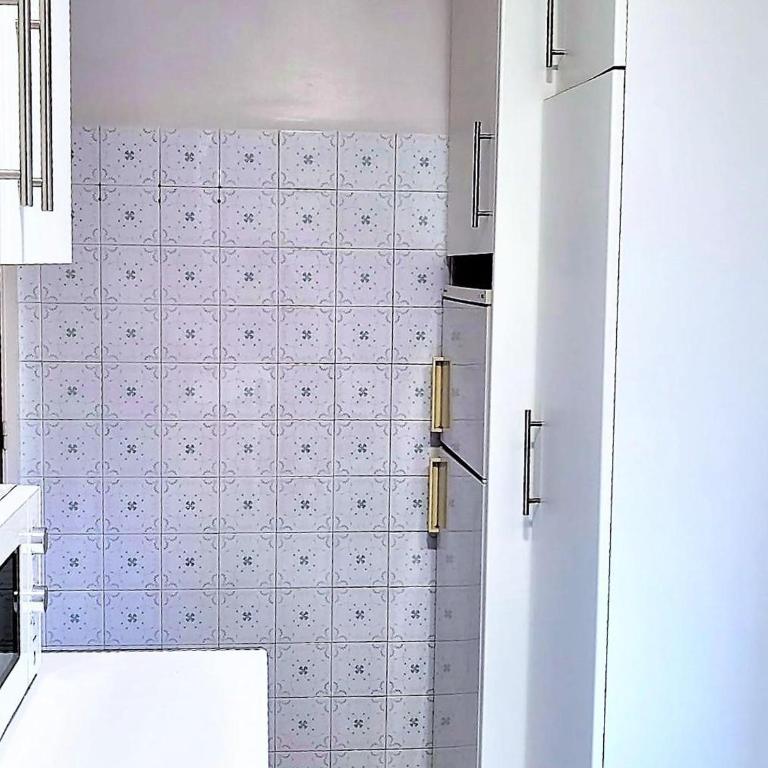 Apartamento Acogedor para 6 a 80m de la Playa - ES-258-39 - Apartment - 9