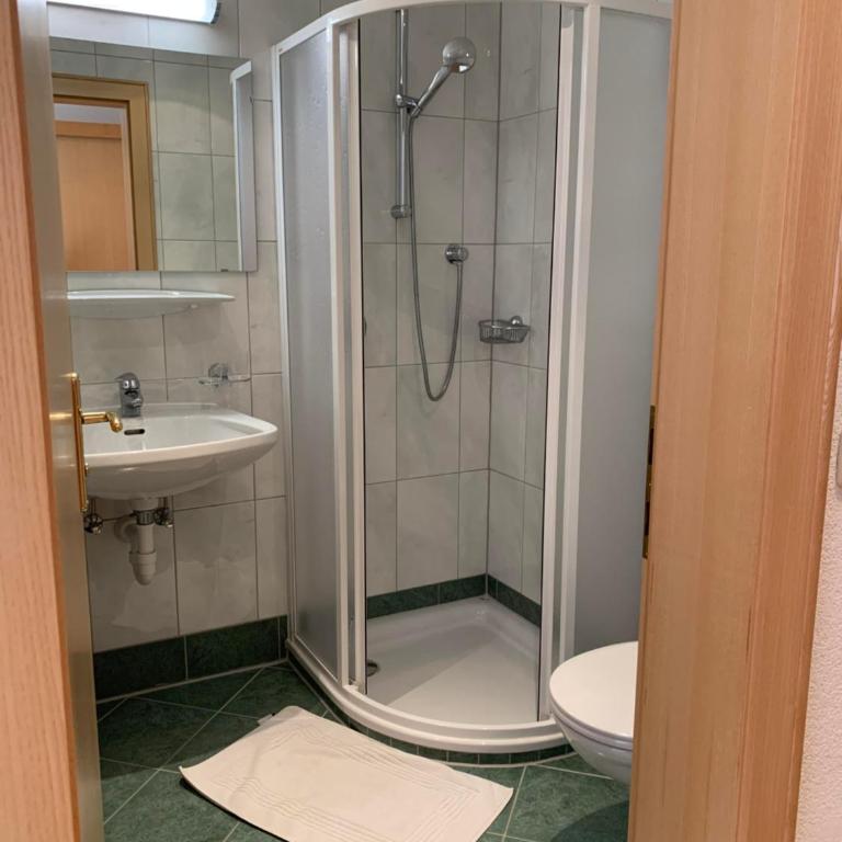 Apartment Oberguggenhausen - Apartment mit 3 Schlafzimmern und Dusche - 28