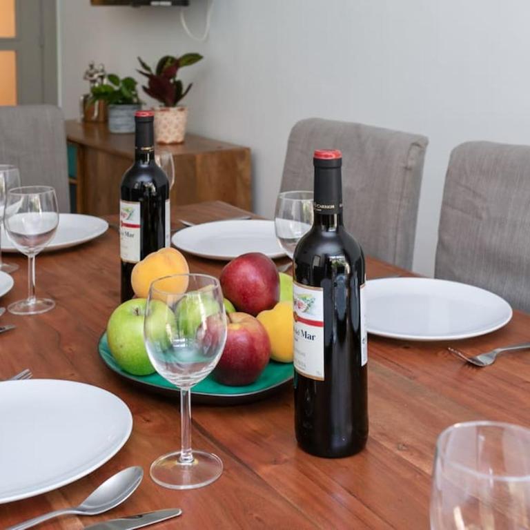 Canela Homes BARCELONA PADILLA - Three-Bedroom Apartment - 16