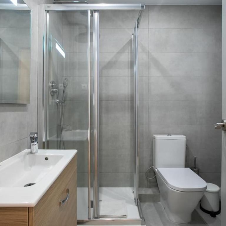 Canela Homes BARCELONA PADILLA - Three-Bedroom Apartment - 20