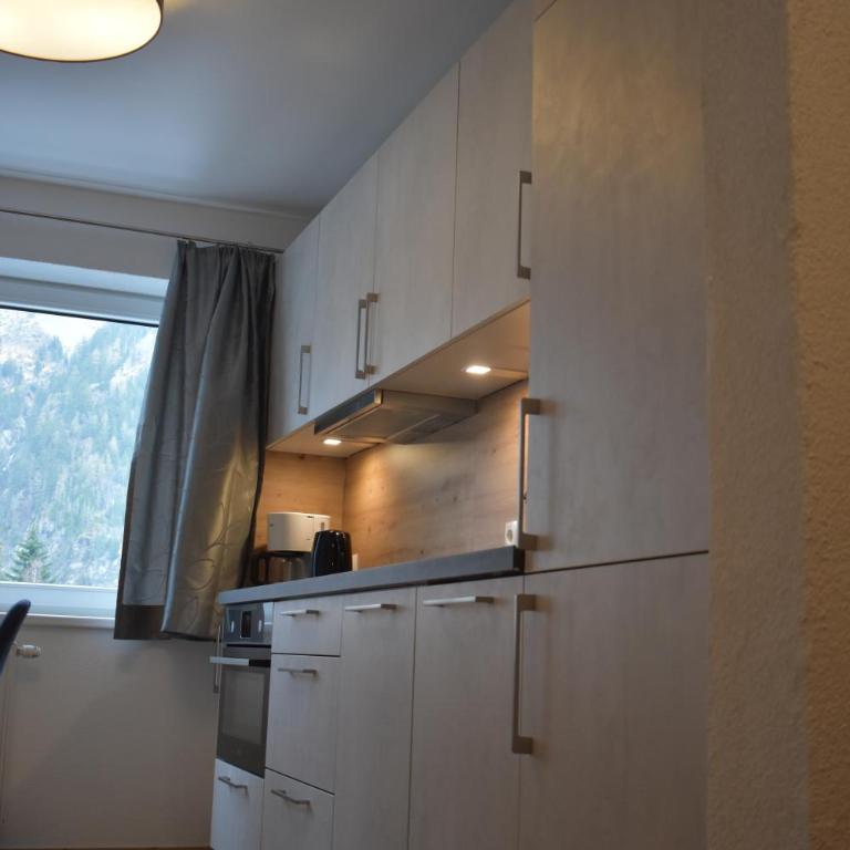 Ferienhaus Haueis - Apartment mit Blick auf die Berge - 11