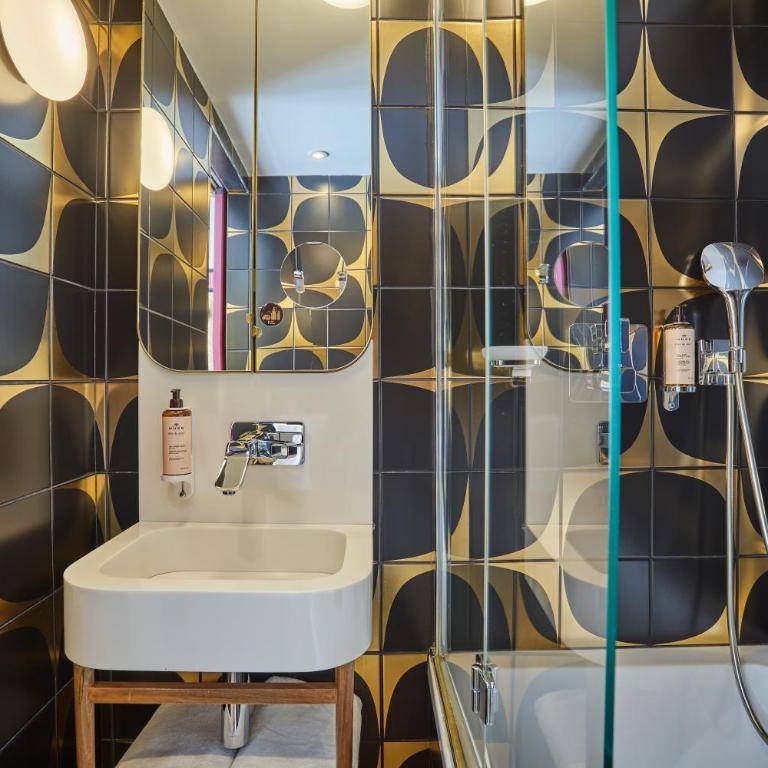 Idol Hotel - Chambre Double ou Lits Jumeaux de Luxe "Light My Fire" - 3