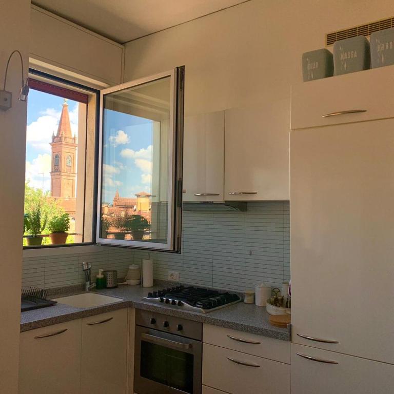 Charming Home Towers-Roofs View - One-Bedroom Apartment - 11