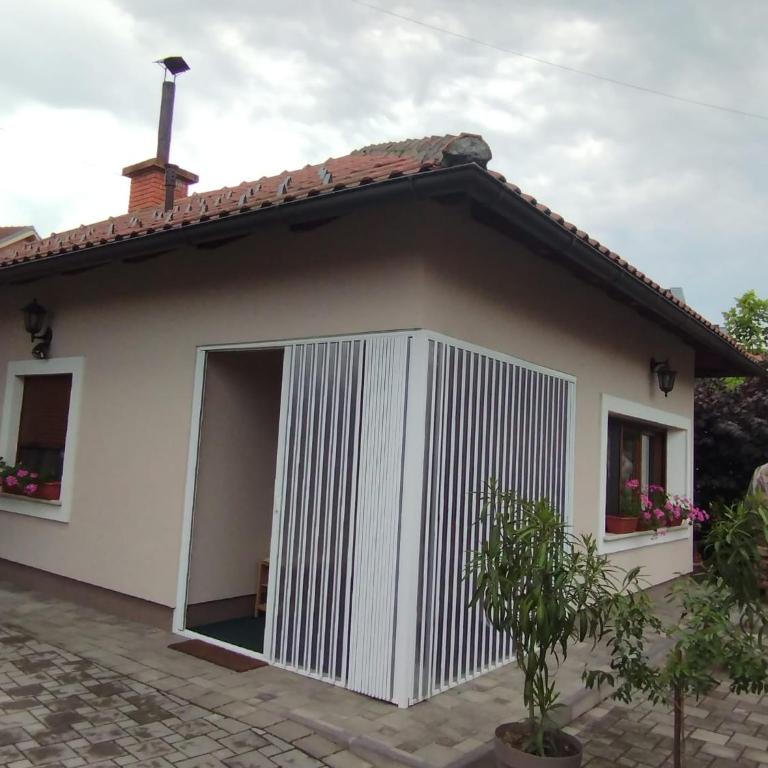 Apartmani Nik Lux - Apartment - Ground Floor - 1