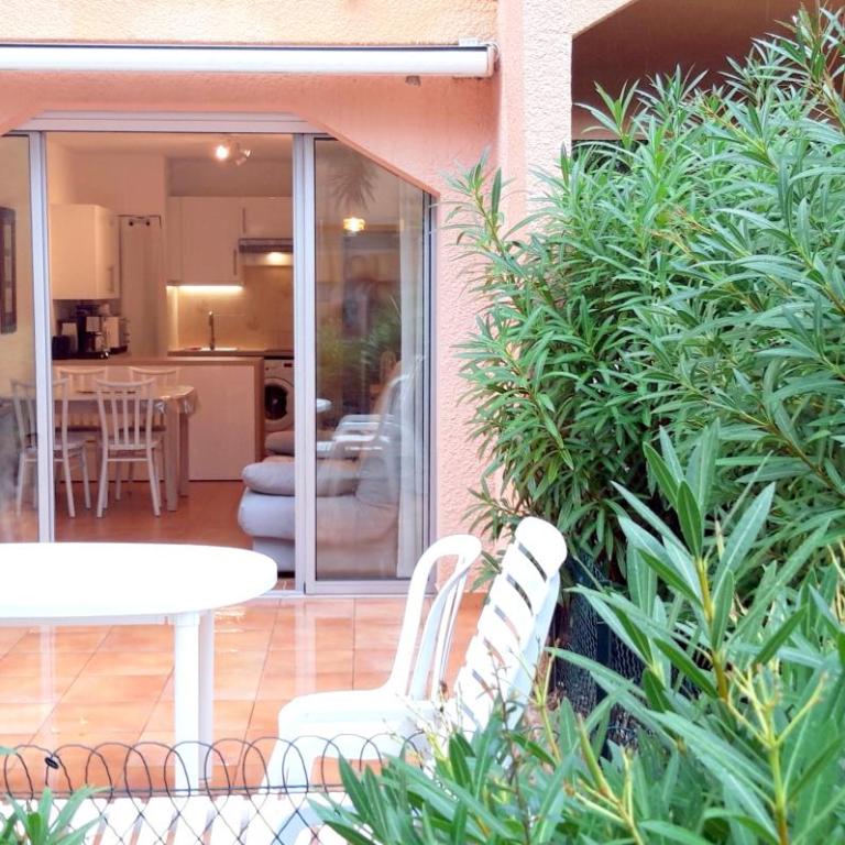 T2 Terrasse, Bormes Les Mimosas La Faviere, 5 Pers, 5 mn à pieds des plages et commerces - Appartement 1 Chambre - 18