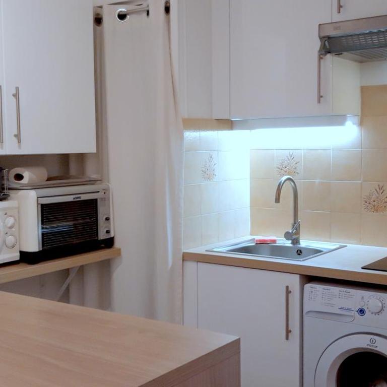 T2 Terrasse, Bormes Les Mimosas La Faviere, 5 Pers, 5 mn à pieds des plages et commerces - Appartement 1 Chambre - 15