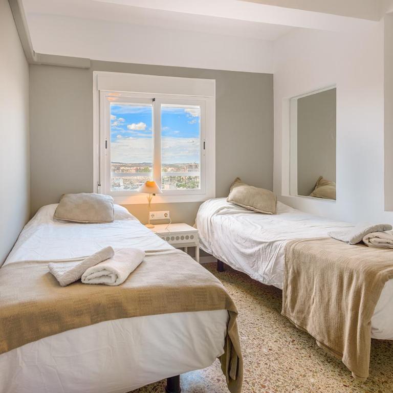 MARINASUNBEACH IMARES - Two-Bedroom Apartment - 25