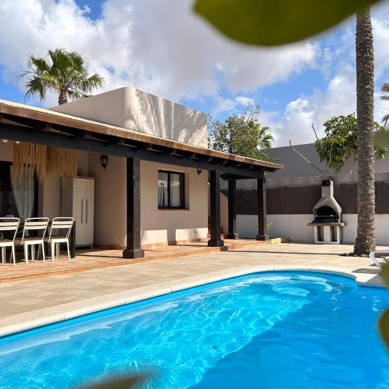 House BOHO PALM with PRIVATE HEATED POOL and garden, 3 bedrooms, Wi-Fi - Villa de 3 dormitorios - 1