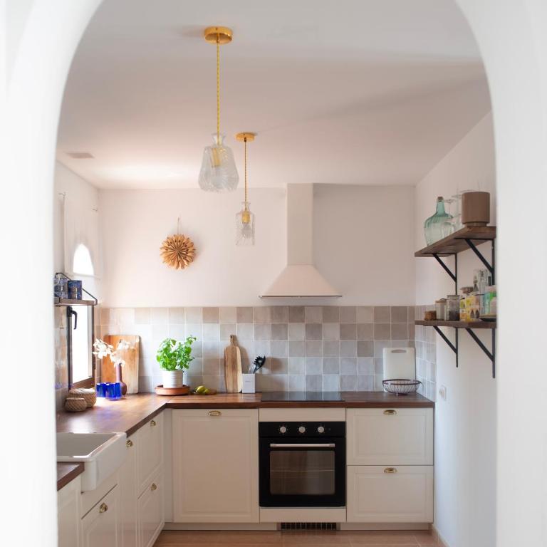 House BOHO PALM with PRIVATE HEATED POOL and garden, 3 bedrooms, Wi-Fi - Villa de 3 dormitorios - 28