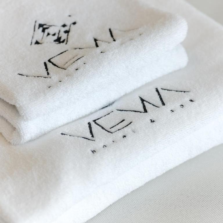 Hotel Vema - Deluks Dvokrevetna Soba sa Bračnim Krevetom - 11