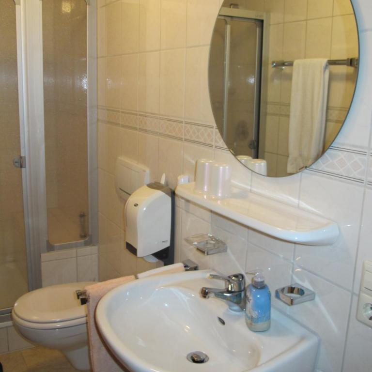 Gasthaus Adler - Dreibettzimmer mit Bad - 4