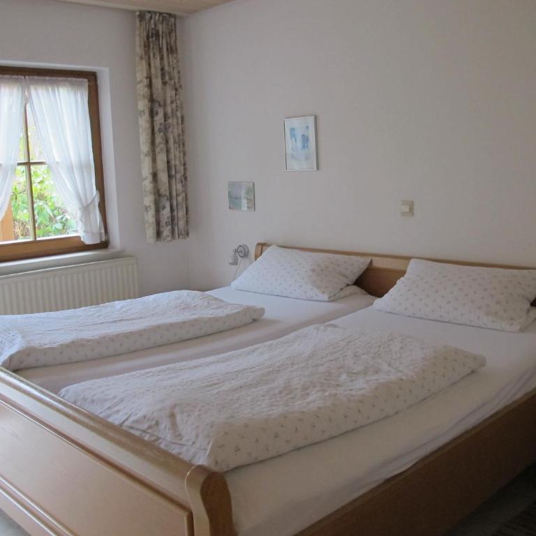 Gasthaus Adler - Doppelzimmer mit Terrasse - 2