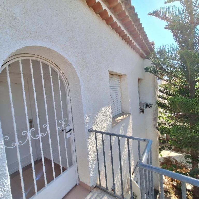 Centrico piso a 5 min de la playa, ac, wifi y parking incluido - Apartamento de 3 dormitorios - 25