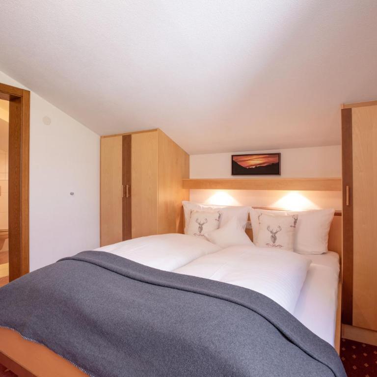 Patteriol Apart-Hotel-Garni - Apartment mit 3 Schlafzimmern und Balkon - 3