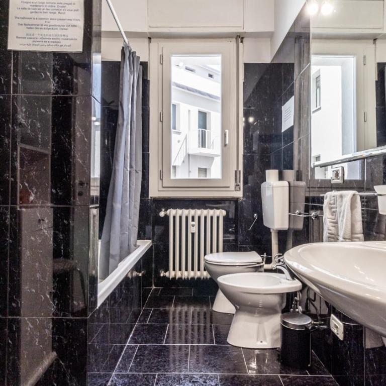 Grand Central - Affitti Brevi Italia - Camera Doppia con Letti Singoli e Bagno in Comune - 14