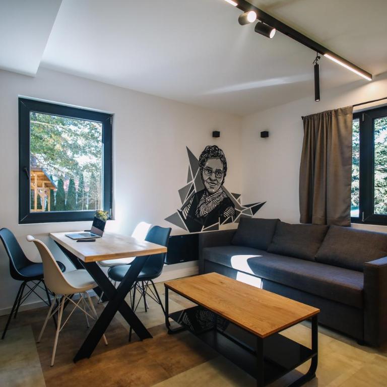 Hotel Montanova - Apartman sa Pogledom na Vrt - 2