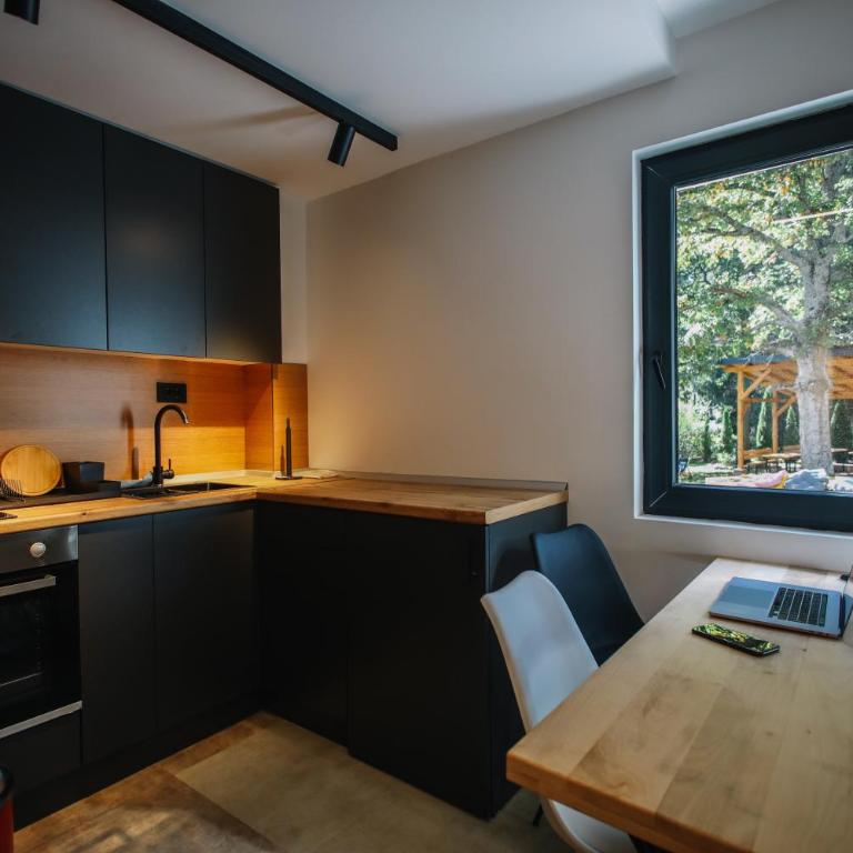 Hotel Montanova - Apartman sa Pogledom na Vrt - 6