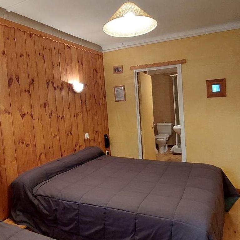 Hotel pascal - Chambre Triple avec Douche - 5