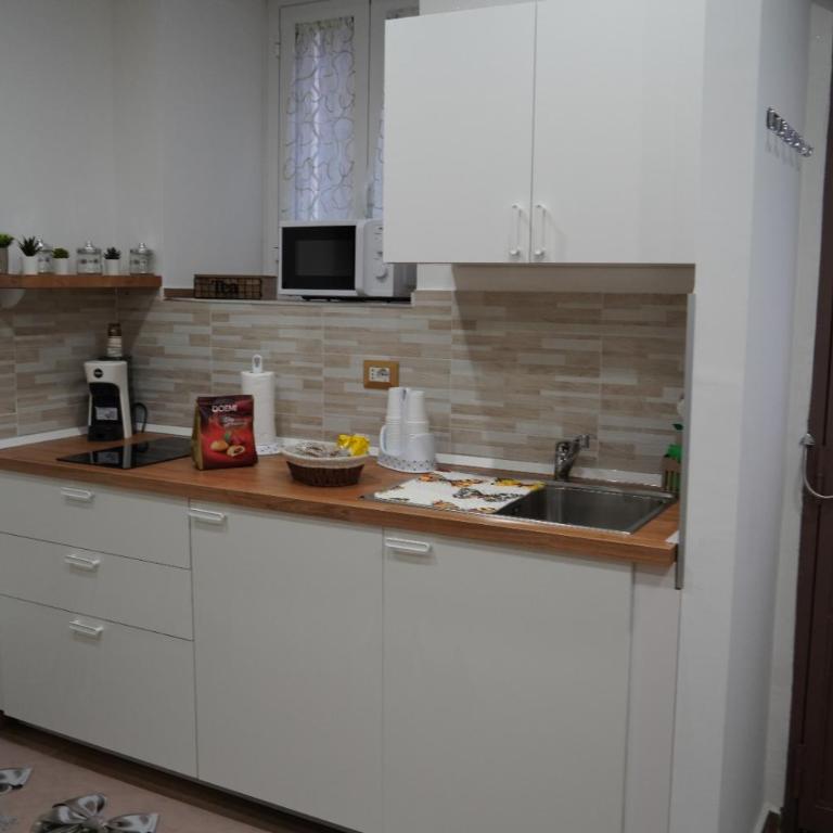 HAPPY HISTORIC HOUSE - Appartamento - Piano Terra - 8