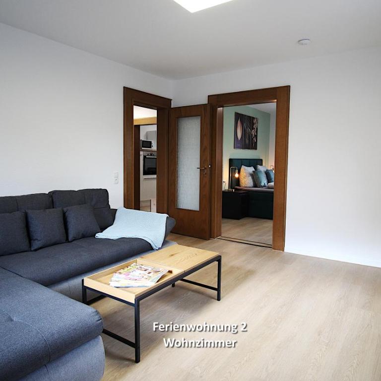3 Zimmerwohnung in Würzburg nähe Uniklinik, free parking - Ferienwohnung Nr. 2 – mit 2 Schlafzimmern, einem Wohnzimmer, einer gemeinsamen Terrasse und einer Garage - 12