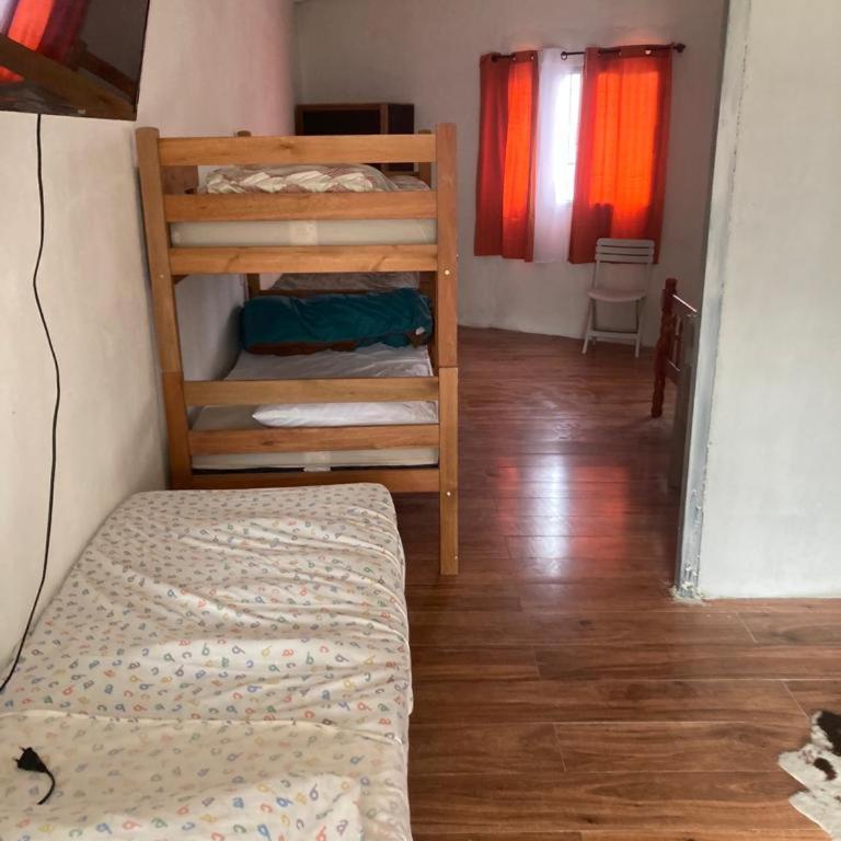 apto de dos ambientes con aire, estacionamiento wifo etc centrico! a dos cuadras de Plaza Batlle - Apartamento de 2 dormitorios - 4