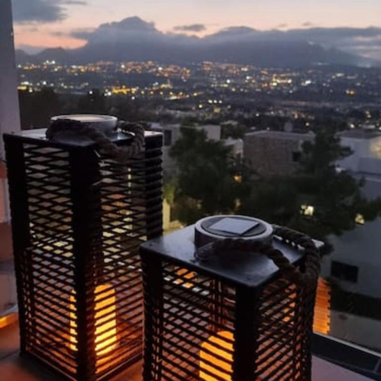 Magnificent view and pool - Three-Bedroom House - 21