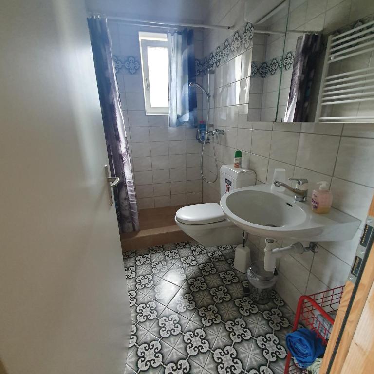 Zentral gelegene Wohnung mit grossem Garten - Apartment mit 2 Schlafzimmern - 29