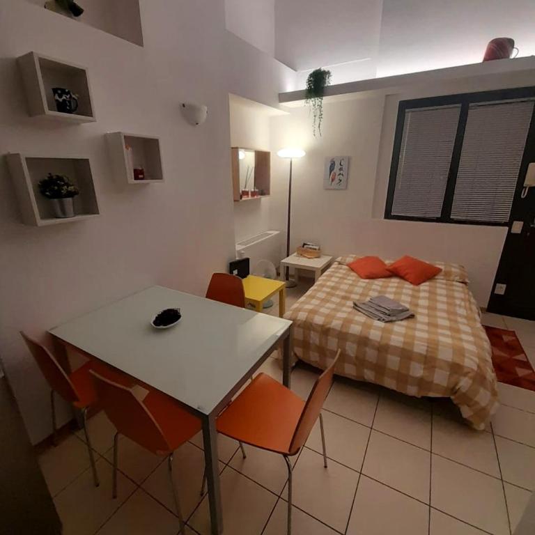 Gemme Fiorentine Apartments in front of the train station 5 minutes from the centre Free parking - Appartamento con 1 Camera da Letto - 13