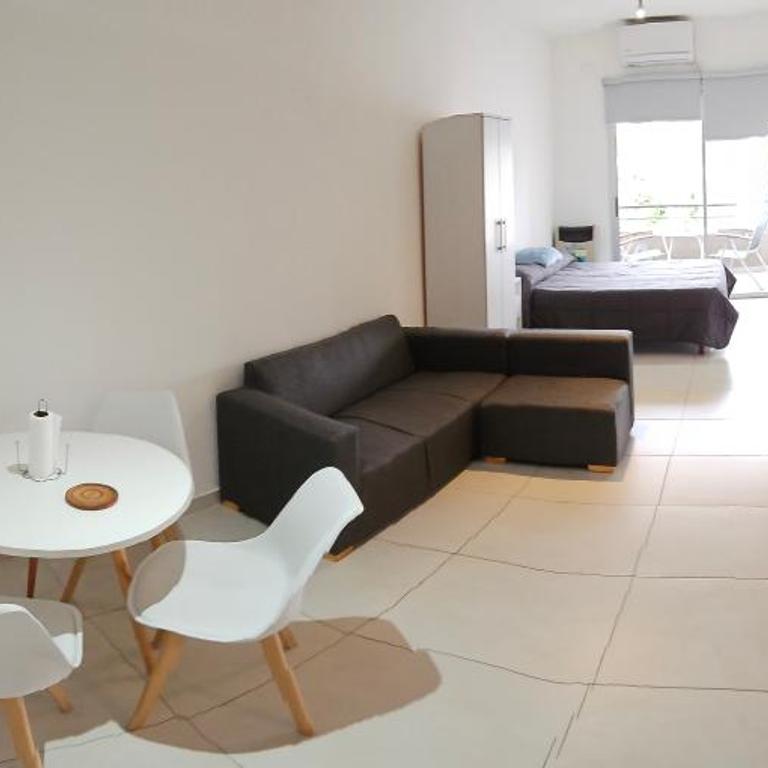 Monoambiente con Cochera Cubierta a 300m del Hospital Español y 15 cuadras del Estadio Único - Apartamento de 1 dormitorio - 13
