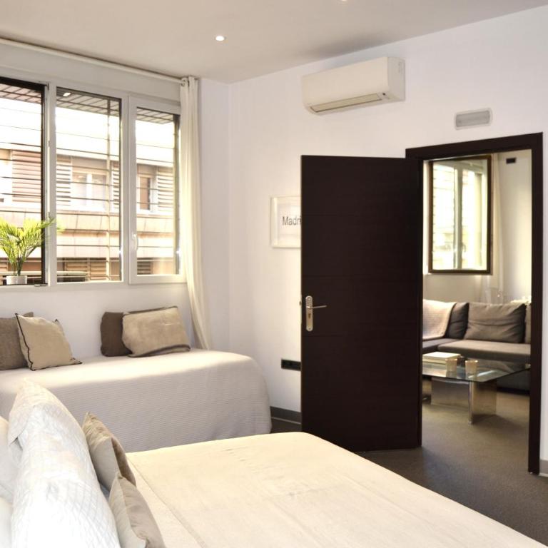 Impecable, nuevo, cómodo, frente al metro Colombia - Apartamento - 15
