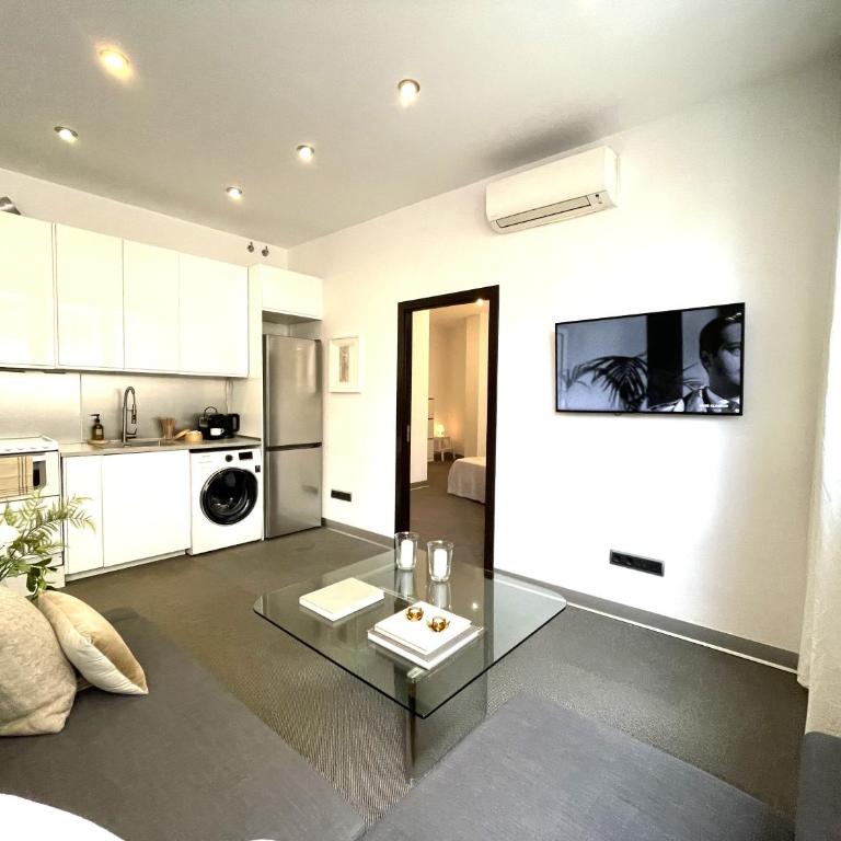 Impecable, nuevo, cómodo, frente al metro Colombia - Apartamento - 7