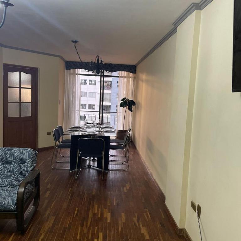 Mejor Ubicación Cochabamba - Apartamento de 3 dormitorios - 17